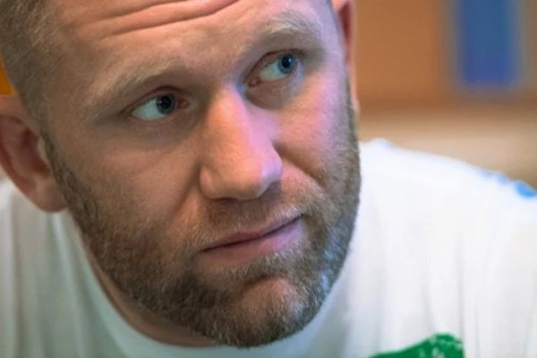 Харитонов отреагировал на обвинения в договорном бое